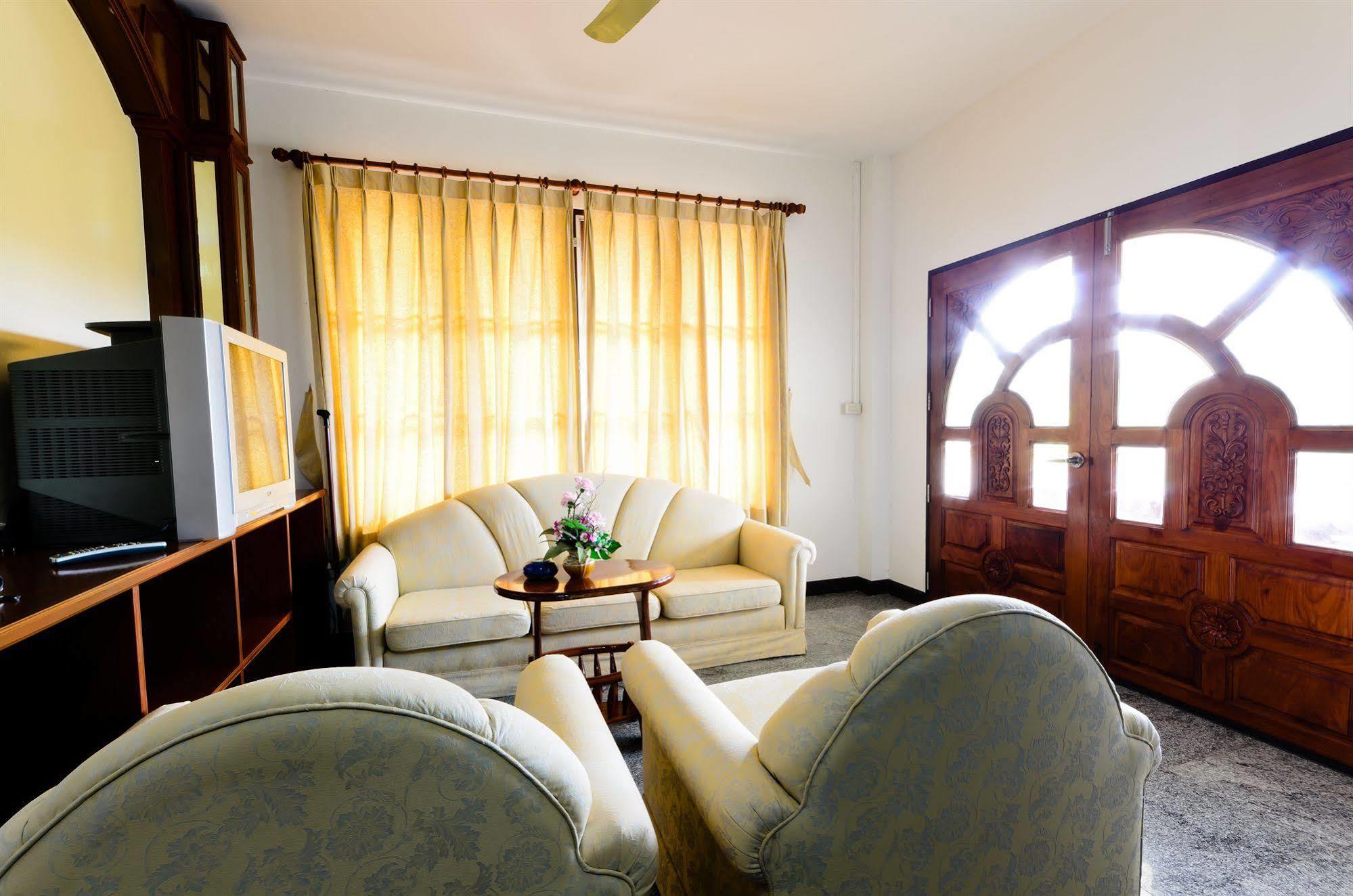 Sananwan Beach B&B Bang Saphan Noi Exterior foto