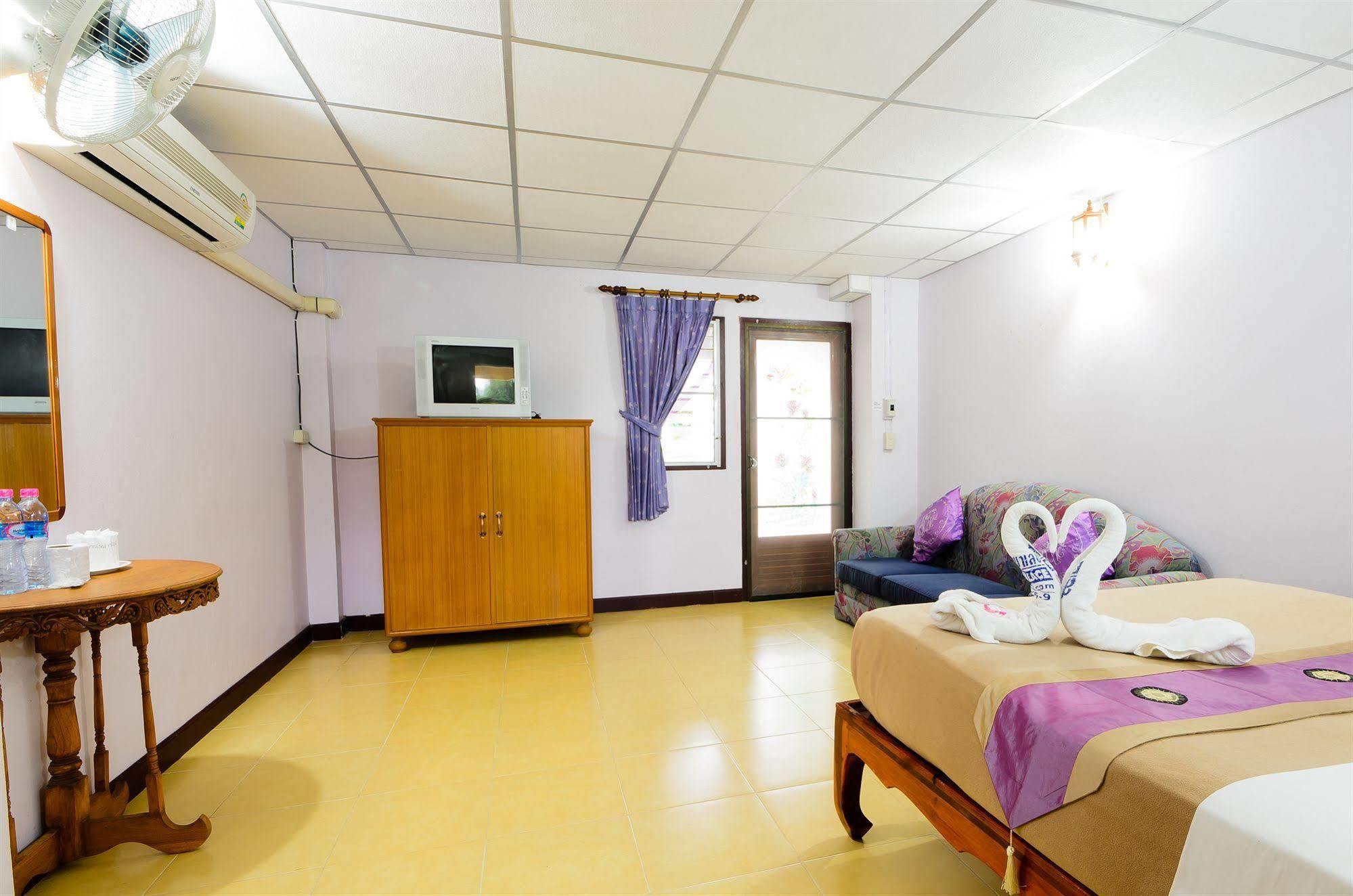Sananwan Beach B&B Bang Saphan Noi Exterior foto