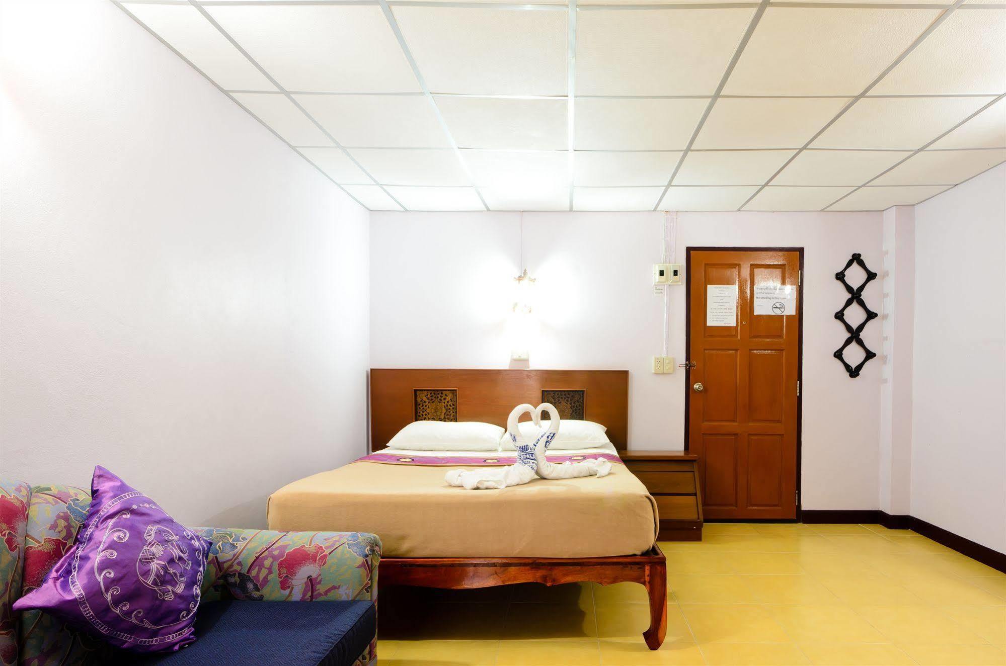 Sananwan Beach B&B Bang Saphan Noi Exterior foto