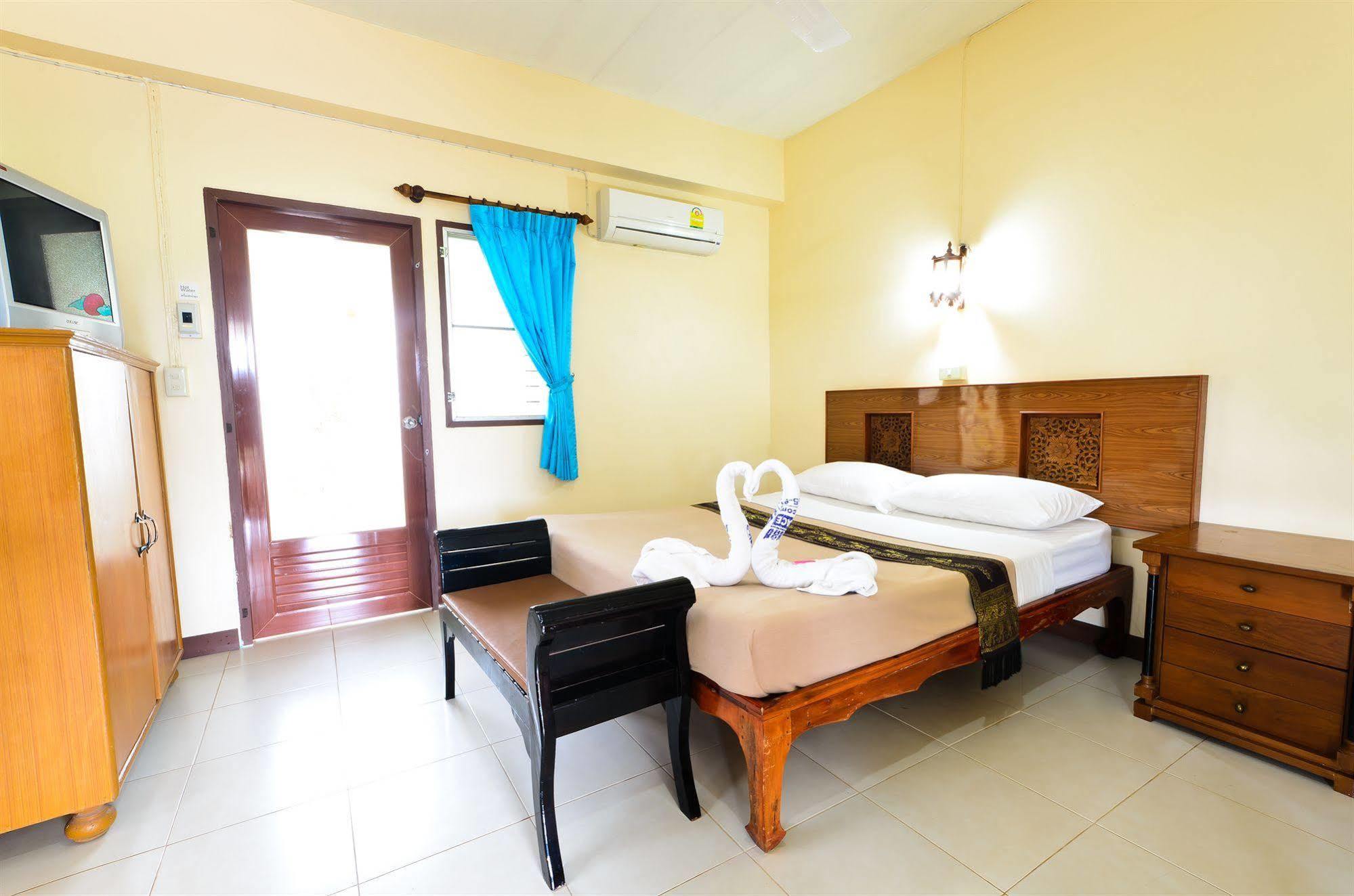 Sananwan Beach B&B Bang Saphan Noi Exterior foto
