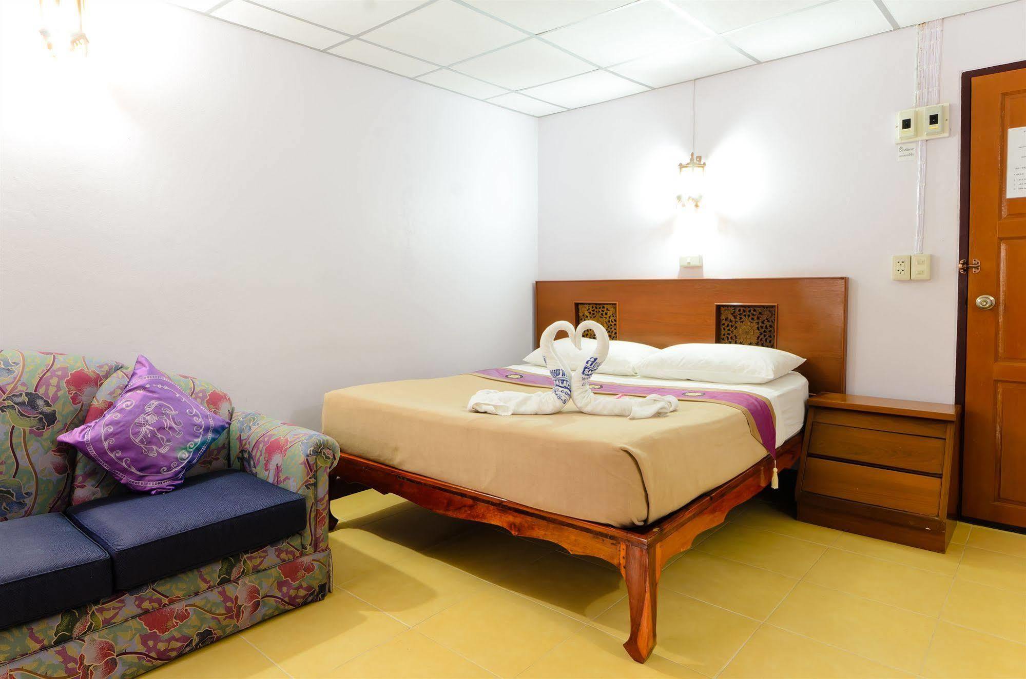 Sananwan Beach B&B Bang Saphan Noi Exterior foto
