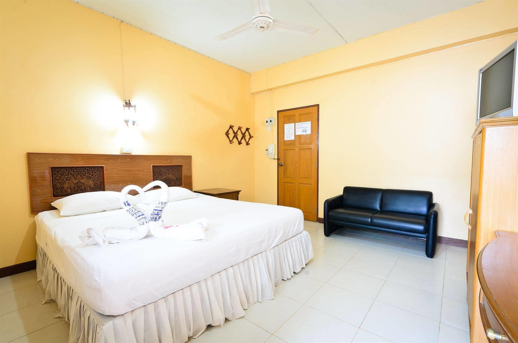 Sananwan Beach B&B Bang Saphan Noi Exterior foto