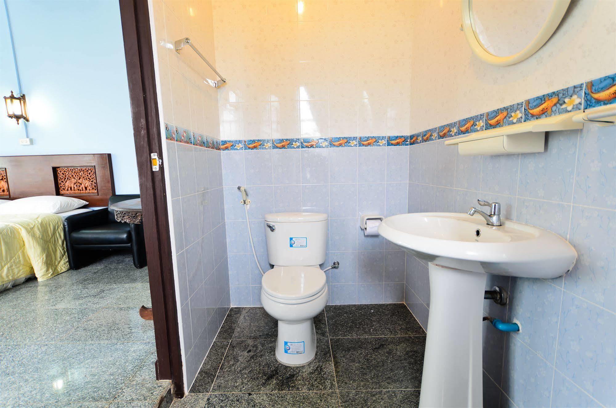 Sananwan Beach B&B Bang Saphan Noi Exterior foto